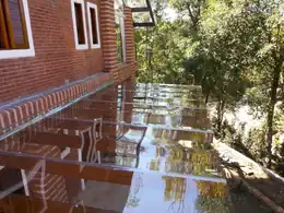 Fechamento na lateral do edifício